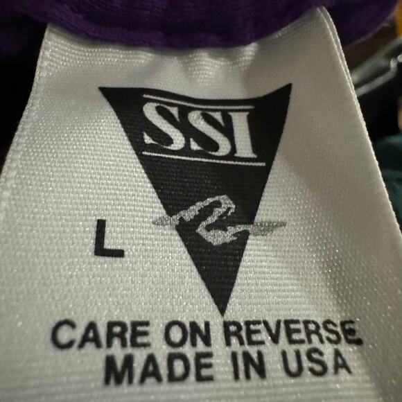 Vintage Taz USA IT'S AN ALTITUDE THING T-Shirt  Purple Single Stitch Size Large - Picture 7 of 8